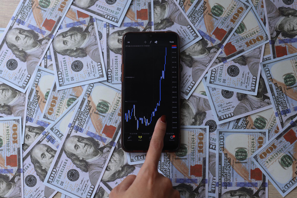 الاستثمار في الذهب عن طريق الفوركس والتداول.